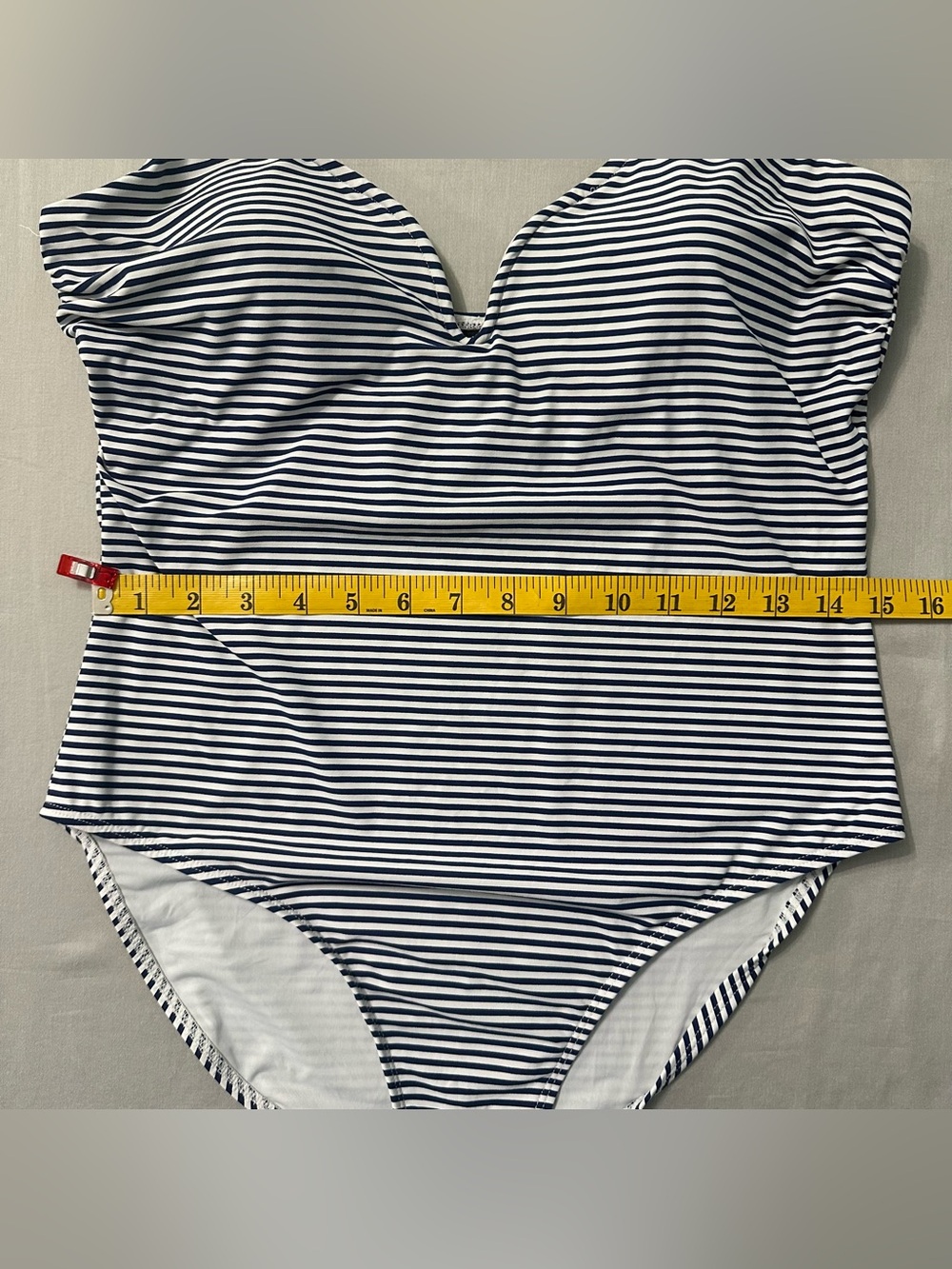Nip Tuck Swim One Piece Swimsuit Womens Size 10 Navy White Striped Multi Fit Cup - Picture 10 of 11